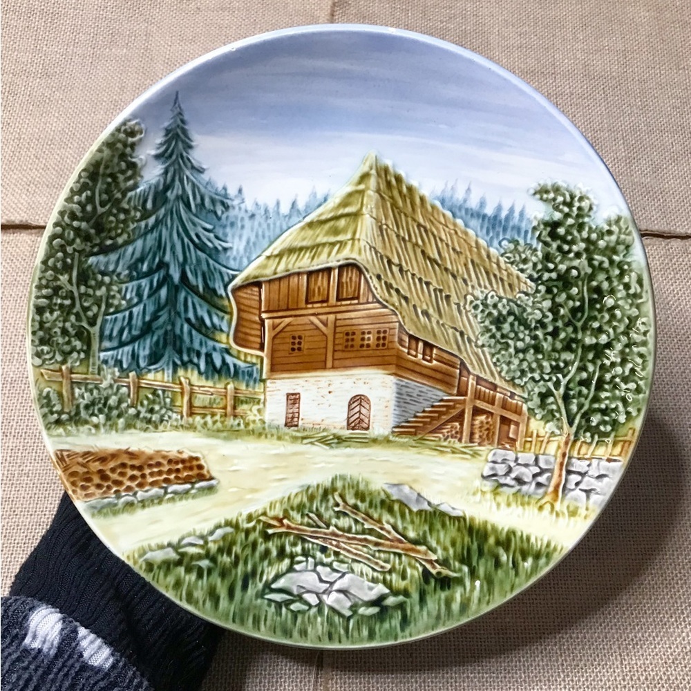 Vintage Thatched Cottage Chalet Round Wall Plate Made In Germany Cozy Cabin Core - Picture 1 of 4